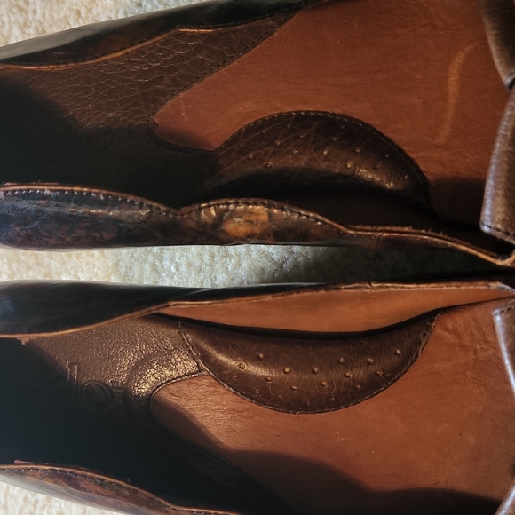 Antiqued Brown Tassel Heels - Picture 8 of 8